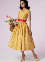 V8789 Damen Kummerbund Kleid, Vogue