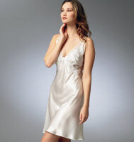 Vogue V8888 Damen Robe, Slip, Damen-Dessous und Höschen