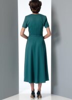 V9052 Damen Gürtel Kleid Jackett, Vogue